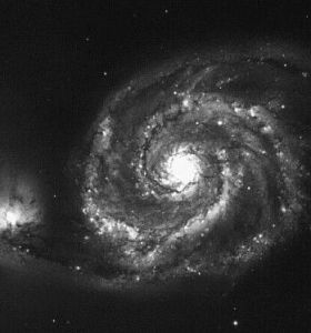 黑色星系 黑色星系