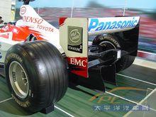 豐田賽車尾部特寫