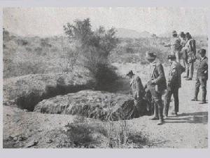 最早的霍巴隕石照片之一(1930年前後)