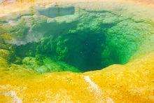 世界各地間歇泉噴發景象