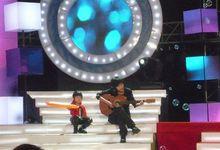 孫琦和小寶同台獻唱