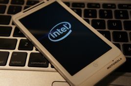 摩托羅拉 MT788(Razr i) 摩托羅拉 MT788(Razr i)