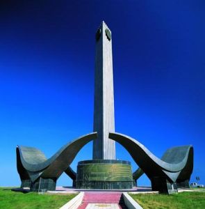 “石油之光”雕塑 “石油之光”雕塑