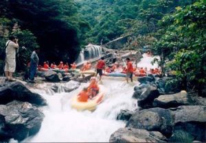 清遠筆架山虎跳峽漂流