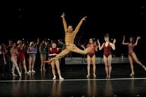 （圖）《舞台上的每一步》