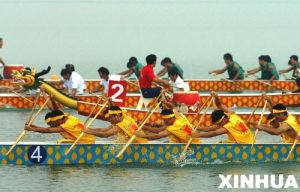 《減字木蘭花·紅旗高舉》