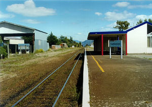 費瑟斯頓 費瑟斯頓