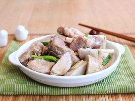 排骨燜芋頭 排骨燜芋頭