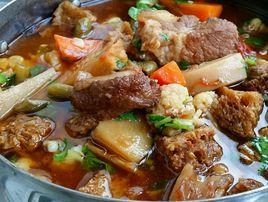 排骨亂燉 排骨亂燉