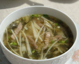 冬筍雪菜肉絲湯 冬筍雪菜肉絲湯