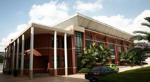 彭浦中學乒羽中心 彭浦中學乒羽中心