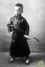 郭布羅&middot;潤麒(幼年、五歲時)