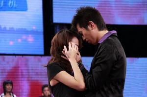 李孟向李洋浪漫求婚