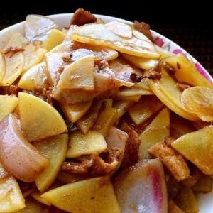 土豆片炒肉 土豆片炒肉