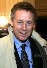 居伊&middot;德呂