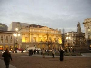 斯卡拉歌劇院是義大利最大的歌劇院，也是世界上音響效果最佳的歌劇院之一。