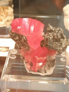 美國時尚礦物公司菱錳礦標本 梁海燕攝