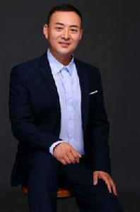 鄧志剛[上海德邦牧業公司董事長]