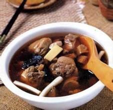 無花果花生豬肚湯 無花果花生豬肚湯