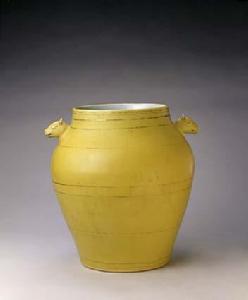 黃釉描金雙獸耳罐 黃釉描金雙獸耳罐