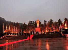 毛澤東銅像廣場[河北省邯鄲市臨漳縣劉廣營村毛澤東銅像廣場]