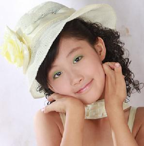 張鹿鳴的藝術照