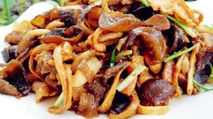茶樹菇木耳炒肉片 茶樹菇木耳炒肉片