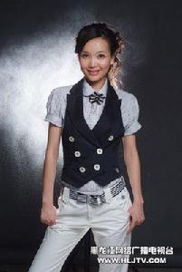 王瑩[黑龍江電視台影視頻道主持人]