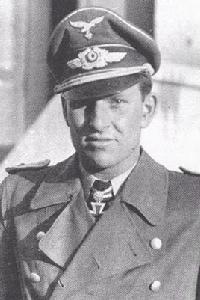 格爾哈德·巴克霍隆 格爾哈德·巴克霍隆