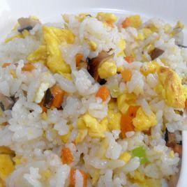 香菇胡蘿蔔蛋炒飯 香菇胡蘿蔔蛋炒飯