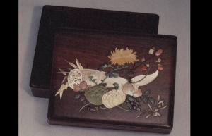 百寶嵌花果紫檀盒 百寶嵌花果紫檀盒