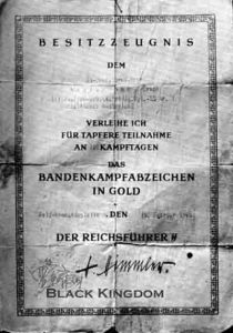 金質武裝黨衛隊獲授證明檔案，1945年02月15日黨衛隊第七“歐根親王”山地步兵師的一級突擊中隊長Erich   K&uuml;nbandner獲授證明檔案，A5尺寸(150mm&times;210mm)   ，海因里希&middot;希姆萊親筆簽名。這一天海因里希&middot;希姆萊親自授予Erich   K&uuml;nbandner等四人，定製的金質抗擊游擊隊獎章（由C.E.Junkers生產，非常奢華，凸面，tombak材質鍍金，劍身表面鍍鋼藍色，九頭蛇背部鏤空）。