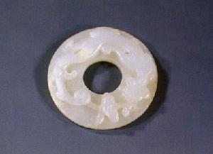 螭虎紋玉壁 螭虎紋玉壁