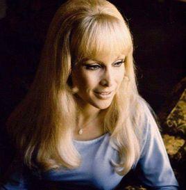 芭芭拉·伊登 芭芭拉·伊登