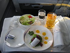 （圖）中華航空商務艙的飛機餐（前菜）