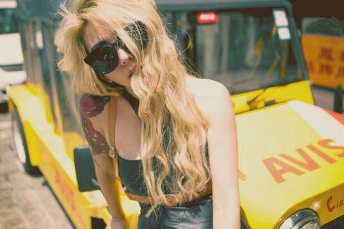 劉忻單曲EP《hand in hand》寫真