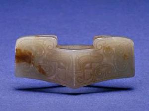 玉獸面紋劍格 玉獸面紋劍格