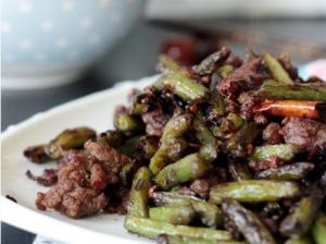 肉丁乾煸豆角 肉丁乾煸豆角