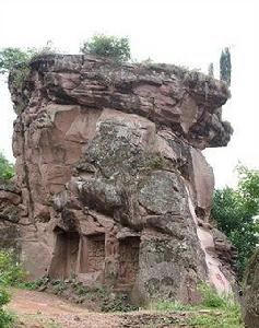 牛角寨摩崖造像