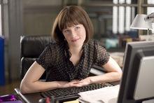 伊莉莎白&middot;班克斯 飾演 貝蒂&middot;布蘭特