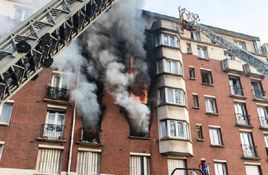 2·16巴黎公寓失火事故 2·16巴黎公寓失火事故
