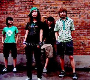 變質玩偶樂隊 變質玩偶樂隊