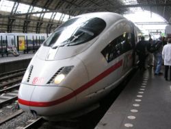 （圖）ICE-3列車停靠於荷蘭阿姆斯特丹中央車站