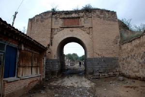 （圖）破虎堡南門