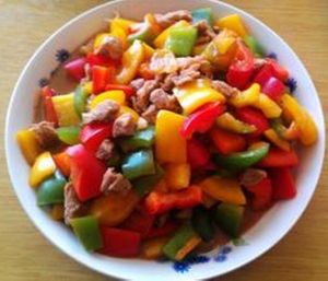 牛肉釀彩椒 牛肉釀彩椒