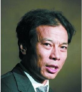 2010年7月1日，新華都上市公司總裁唐駿遭到科普作家方舟子質疑其學歷造假，而時至今日，唐駿並未對此作出正式回應。