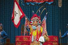 76歲的李玉芙演出《穆桂英掛帥》