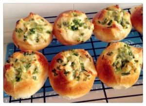 芝士蔥香麵包 芝士蔥香麵包