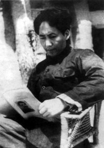 毛澤東在延安閱讀史達林名著