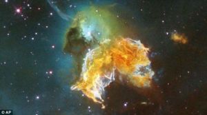 2005年哈勃太空望遠鏡拍攝到的一顆 II型超新星，它距離地球16萬英里（25.75萬公里）